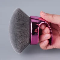 1 pinceau Kabuki pour le corps, idéal pour estomper et diffuser le maquillage, pinceau pour l’application d’un autobronzant et de fond de teint, produit végan, non testé sur les animaux. 3