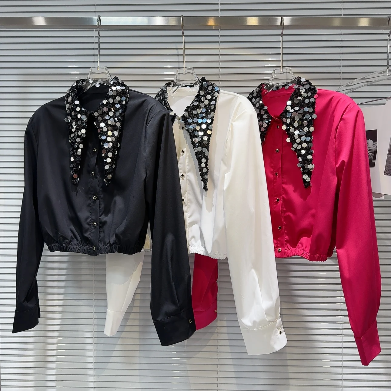 

Spring 2026 Trendy Long Sleeve Sequin Sharp Collar Waist Cinched Chic Shirt for Young Women Straight Cut French Style Pure Color