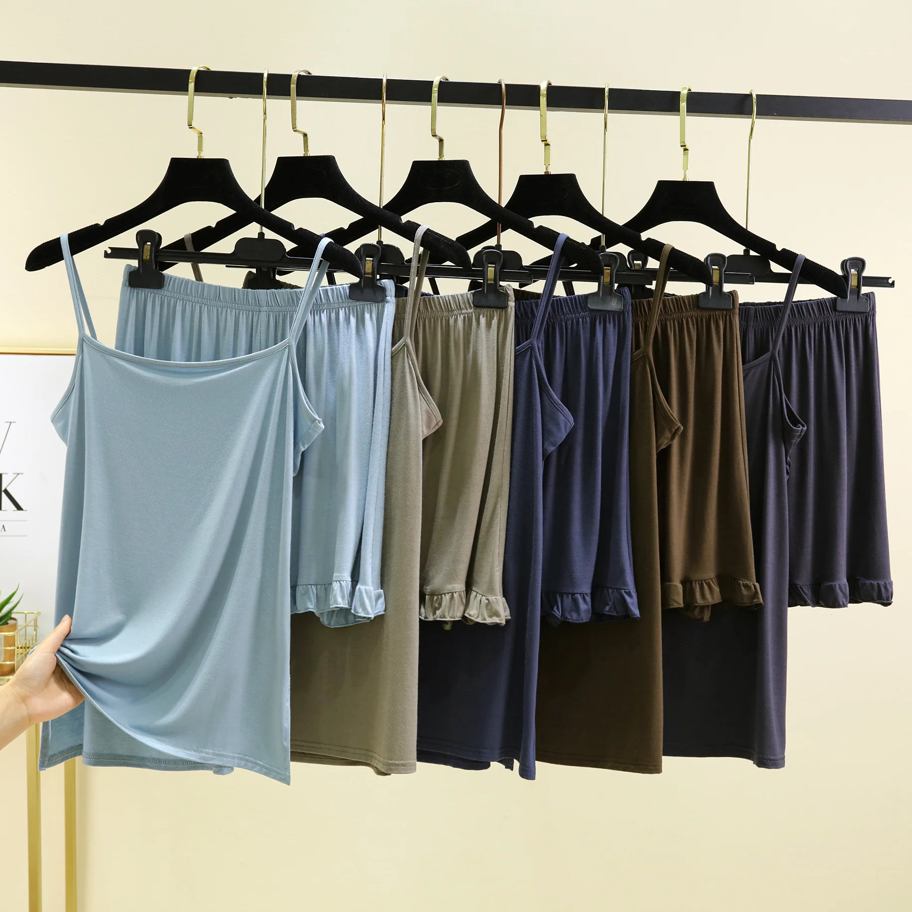 

Modal Sleepwear 2pcs set Spaghetti Strap Camis and shorts Thin sleeveless Top and short pants Sexy Homewear suit Solid color