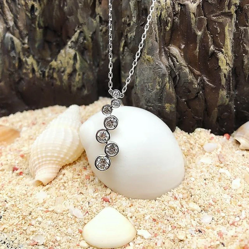 

Huitan Delicate Pendant Necklace with Round Cubic Zirconia High-quality Silver Color Simple Necklace for Women Statement Jewelry