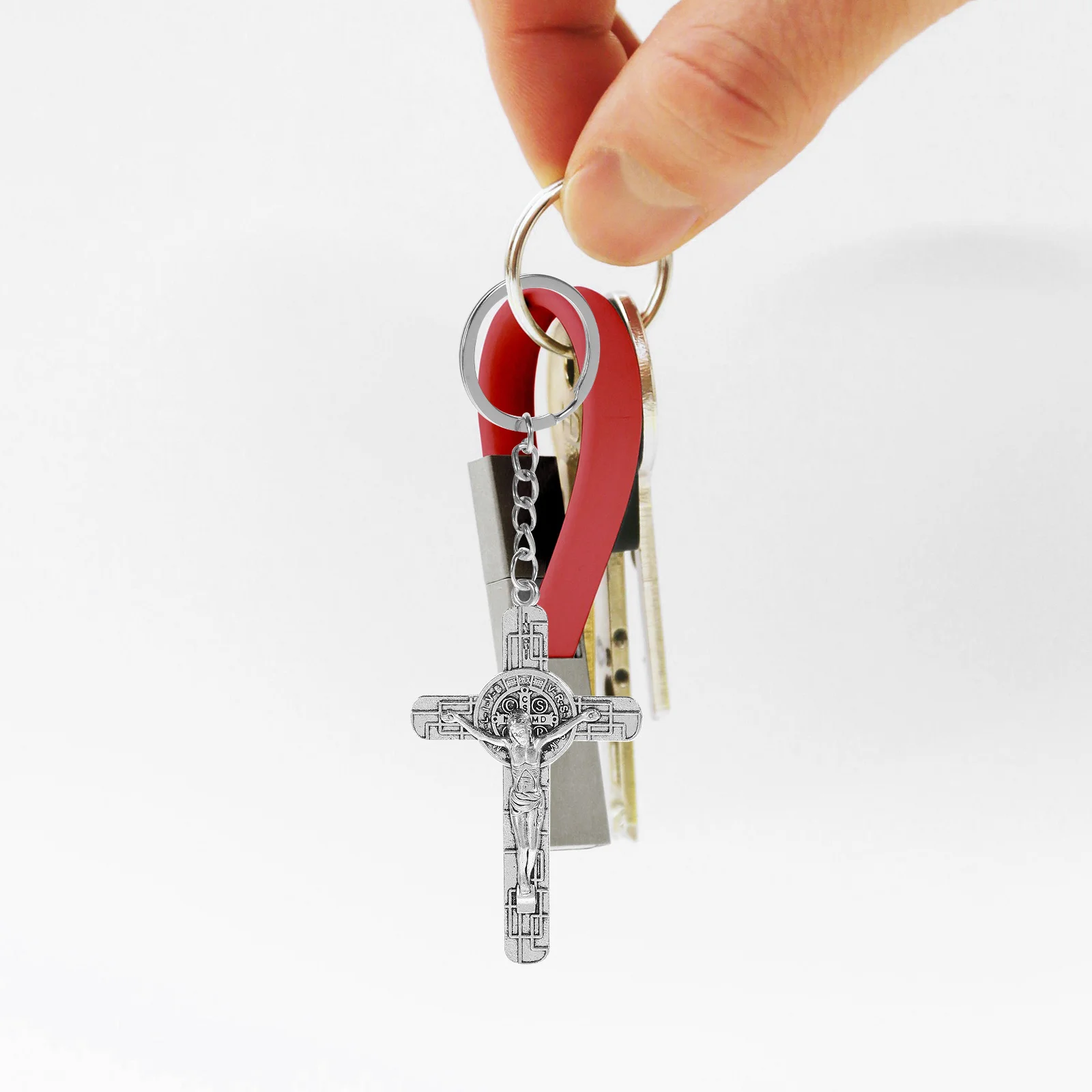 

Small Cross Keychain Metal Pendant Durable Lightweight for Car Keys Bag Purse Backpack Key Holder Hanging Ornament