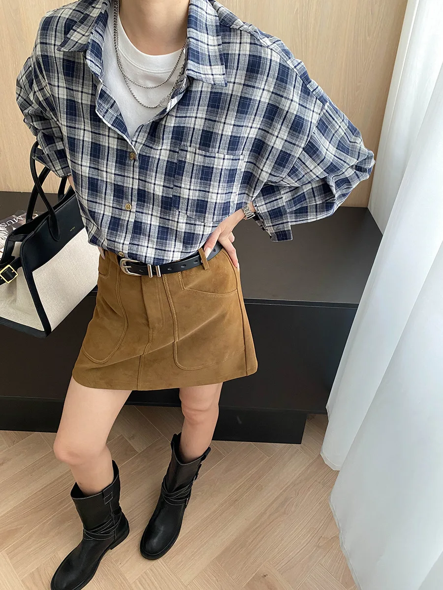 Vroege herfstsfeer, ontspannen en casual, geruite, los gelaagde overhemd met kleurblokken, gemaakt van geheel van katoen