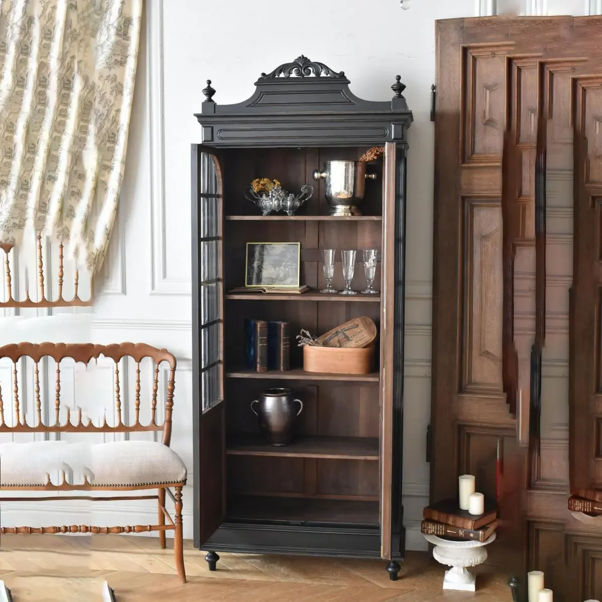 

GG8.Solid Wood French Retro Mid-Century Sideboard Living Room Wall-Mounted Storage Western Antique Display Cabinet