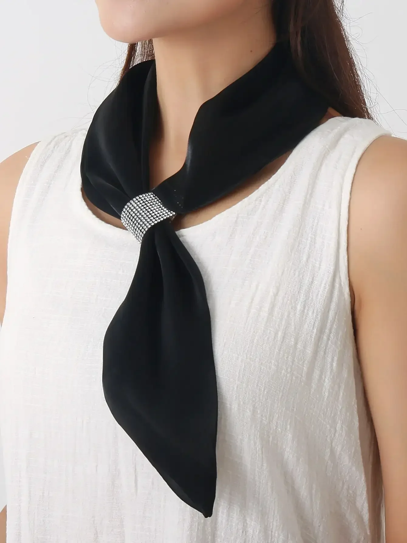 1 Stück Schal mit Strass-Dekor, ideal zum Ausgehen und Verkleiden Ihres Aussehens, elegantes Bandana, Haarband, Kopfband – Detail 4