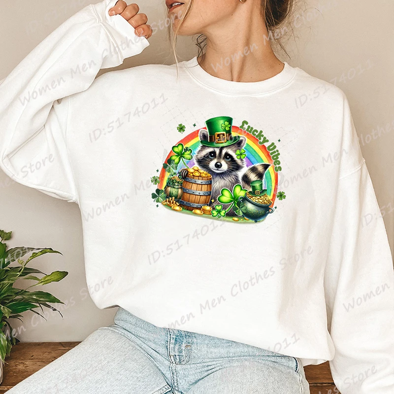 Felpe senza cappuccio Racoon Lucky Vibes per il giorno di San Patrizio Felpe personalizzate creative casual da donna Pullover autunno inverno