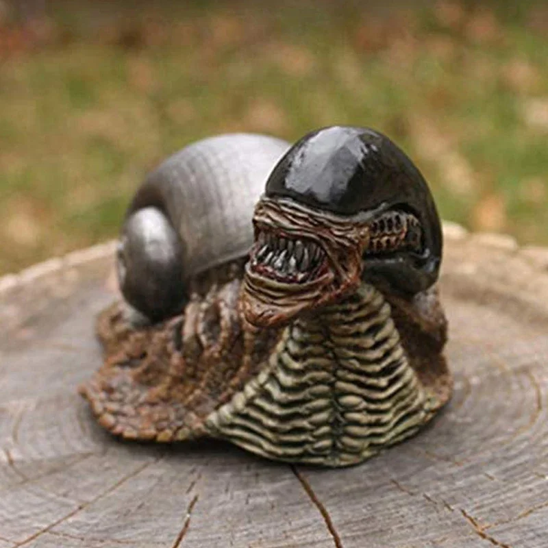 Gardening Aliens Snail Statue Figure Statues Model Doll Birthday Gifts Resin Ornaments Garden Decoration Outdoor