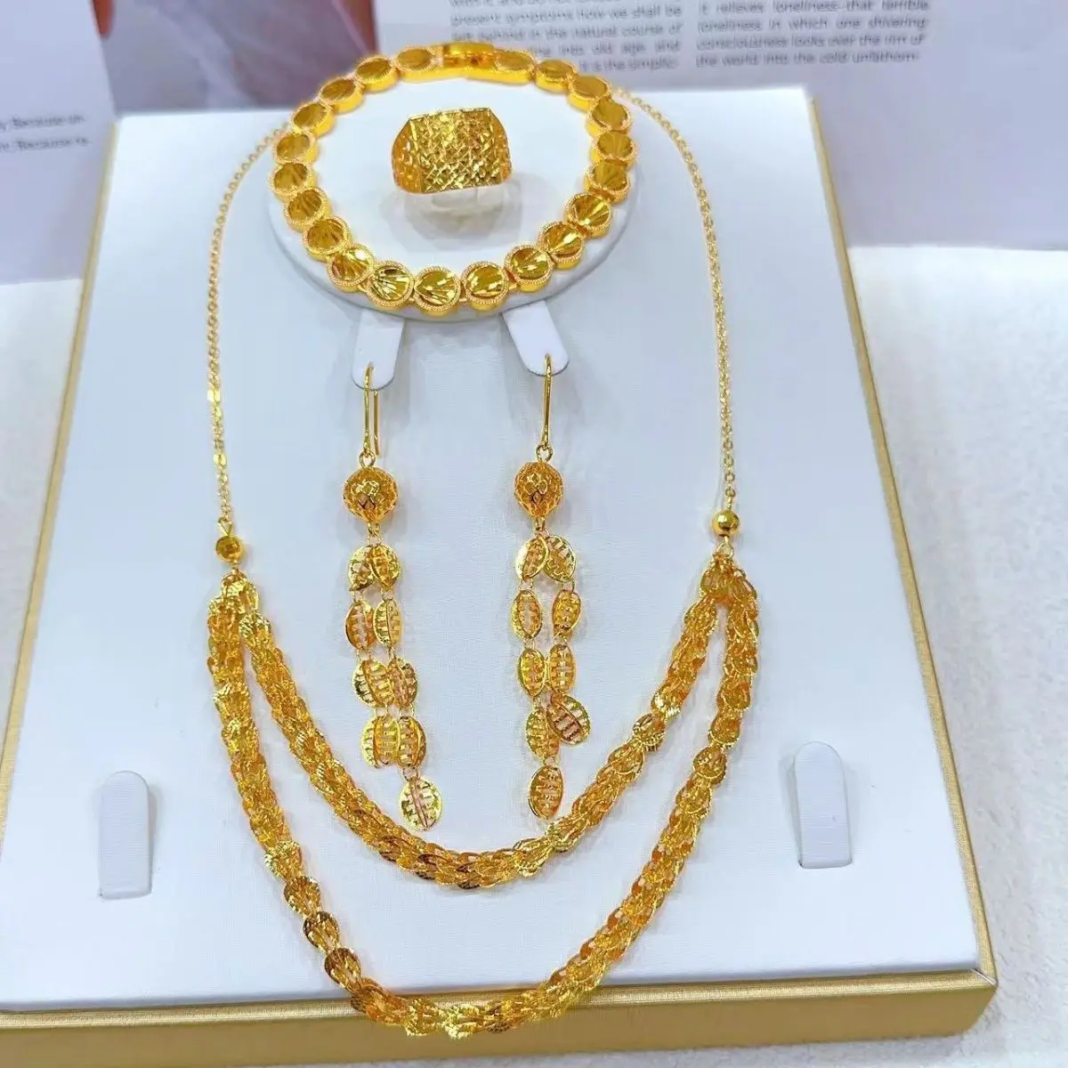 2024 Dubai New 24K Gold Plated Necklace Earrings Ring Bracelets Wedding Party Jewelry Set for Women  DD10390