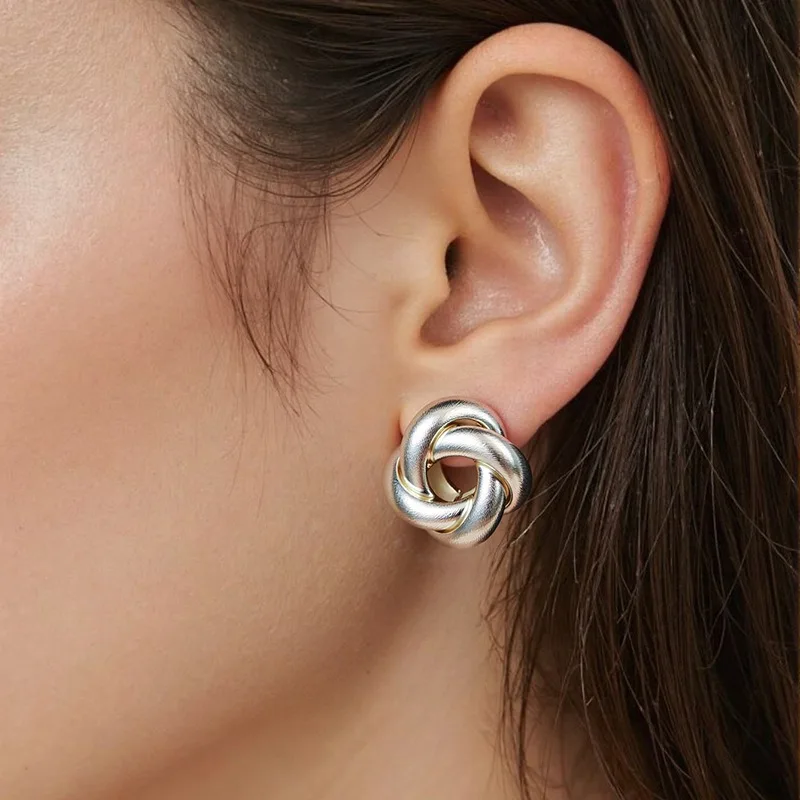 Artistic Vintage French Style Brushed Matte Knot Earrings For Women Minimalist Light Luxury High End Retro Geometric Ear Studs