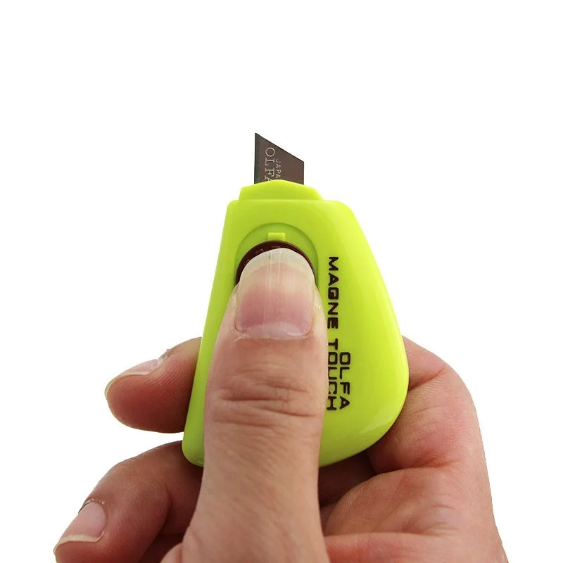 Portable Mini Magnetic Parcel Opener - Pocket-Sized Box Cutter with Secure Blade for Mail & Packages