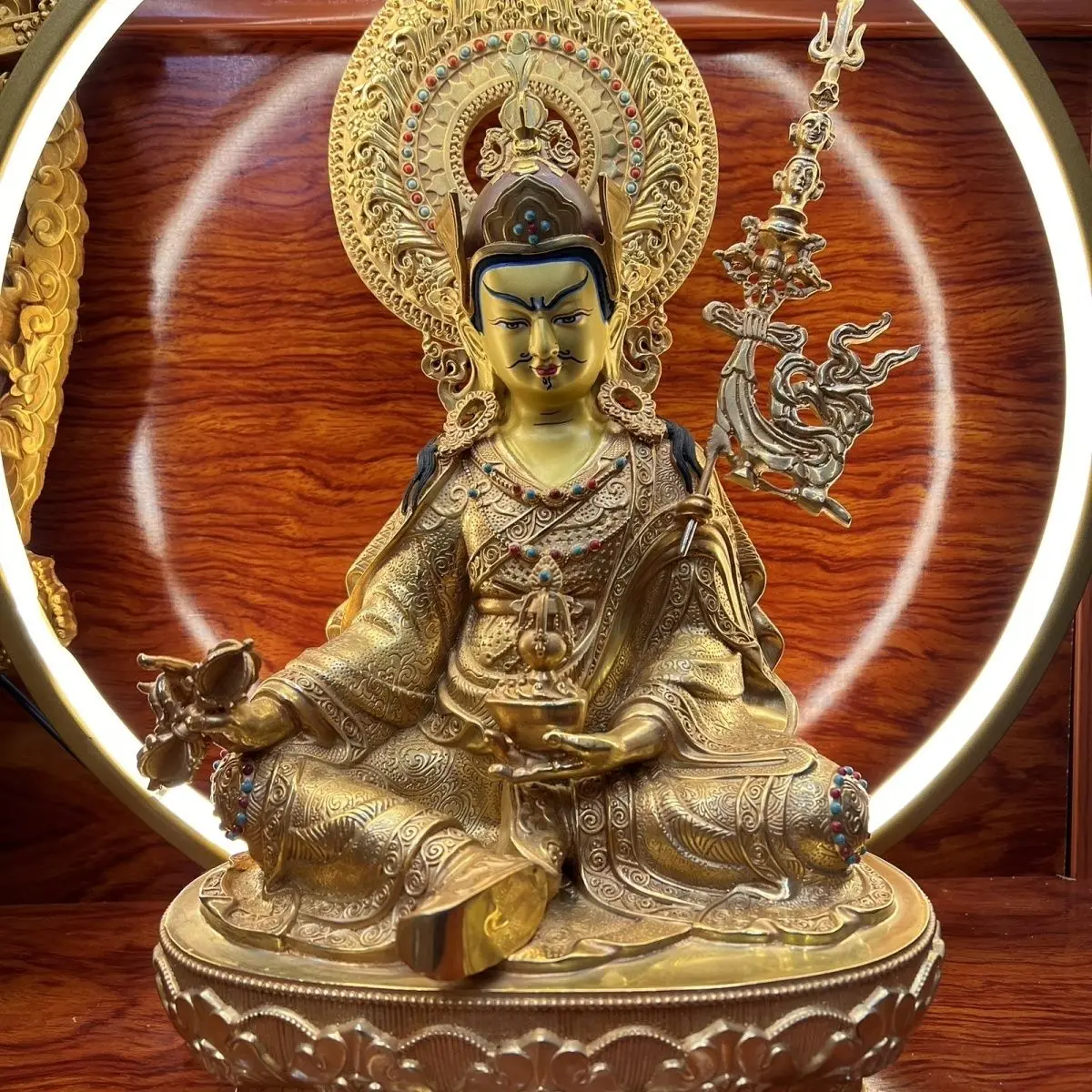 Lotus lotus peanut Tibetan master bronze statue ornament Tantra copper full gilt carving Tibetan craftsmanship