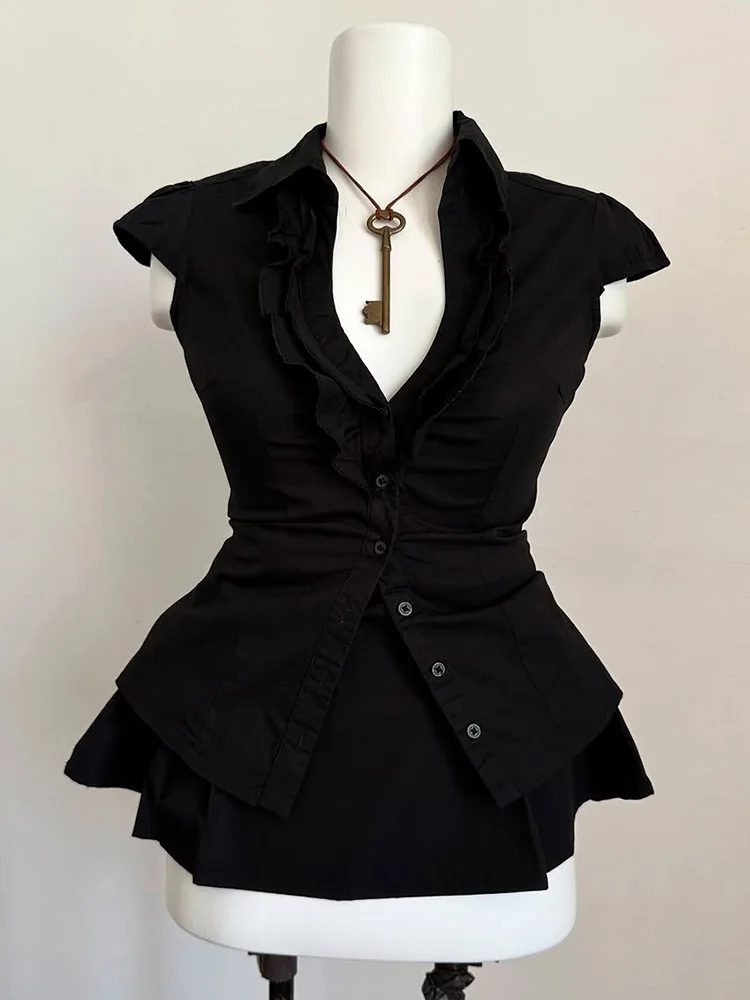 オリジナルでユニークなエレガントな黒の小さなトップス、スリムなウエストデザイン、美しいシャツ、若い女性の通勤スタイル、綿混紡