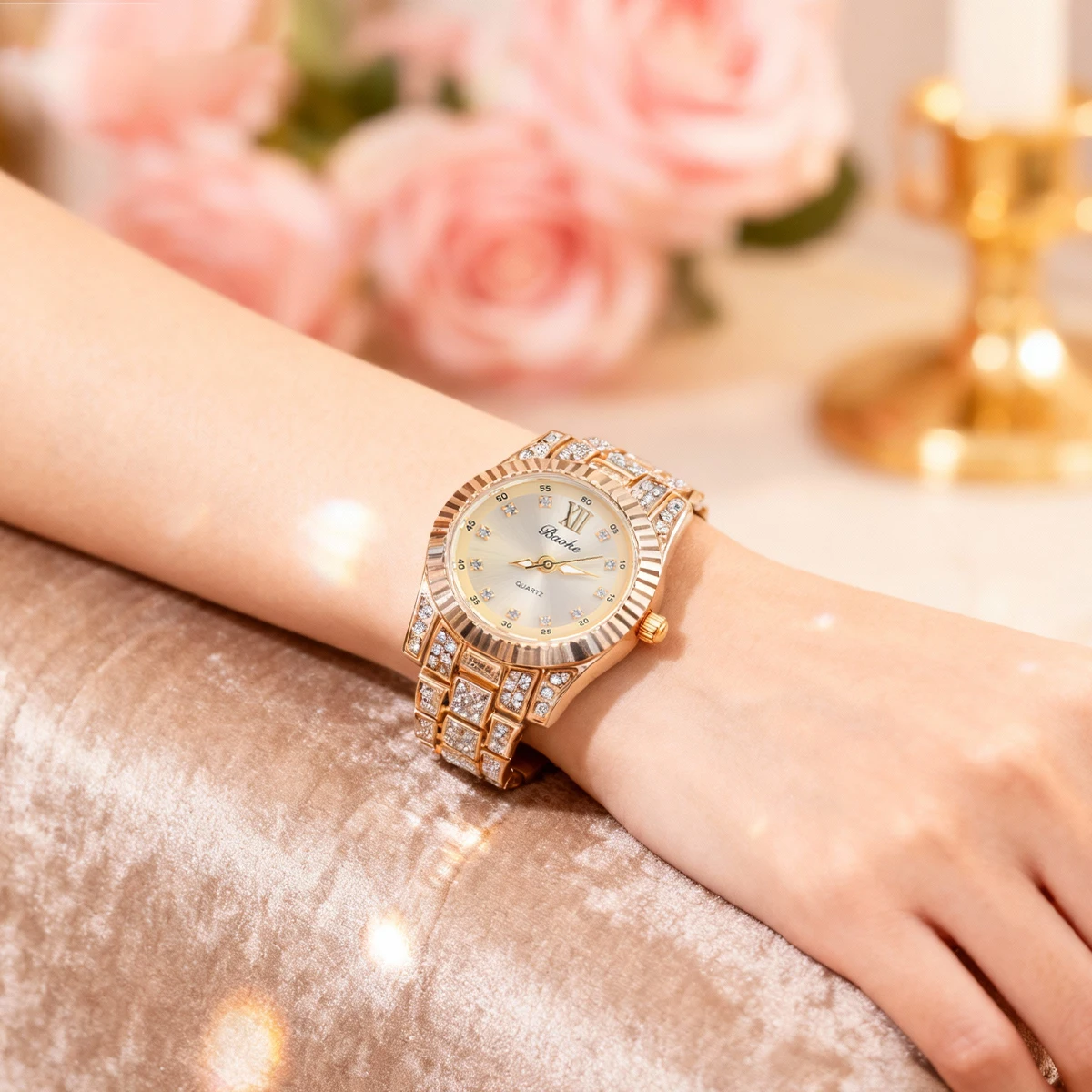 ساعة كوارتز عصرية وفاخرة من سبائك الماس بالكامل بحجر الراين للنساء، مناسبة للارتداء اليومي، وهدايا عيد الميلاد #2
