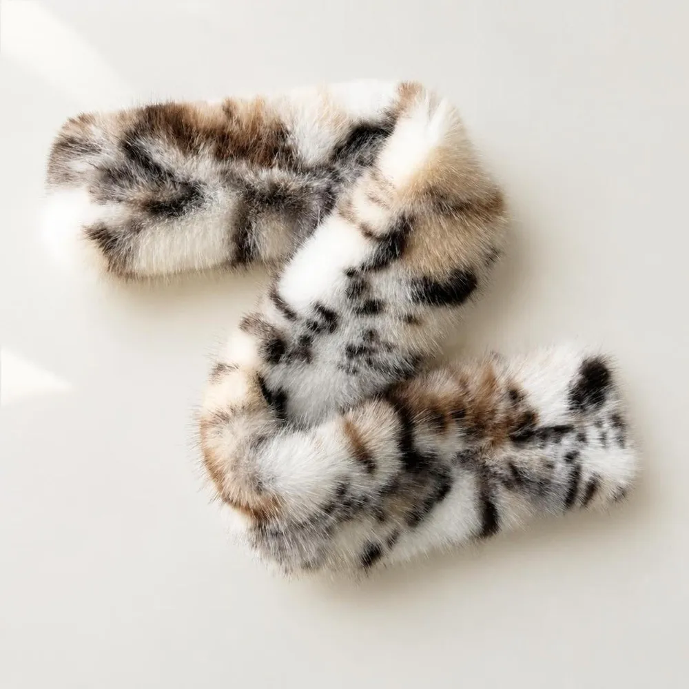 Leopard Faux Fur Hat Scarf Set Soft Thermal Lining Beret Hat with Scarf Cross Scarf Style Fluffy Leopard Print Headwear Set