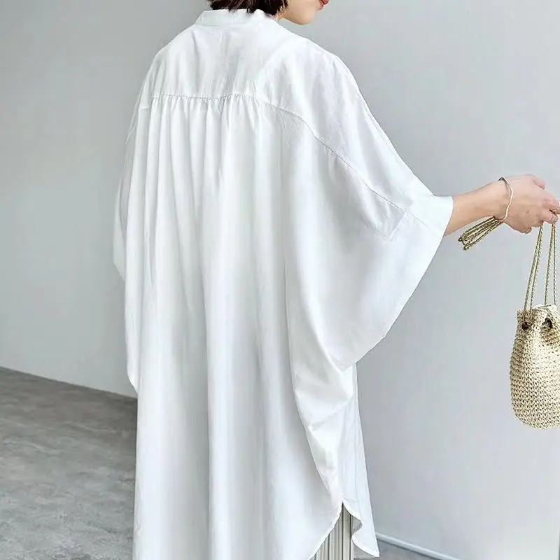 Women's Bla And White Breathable ort Sve irt Polyester Fabric Regular Fit Summer Faion Basic Color  Pattern