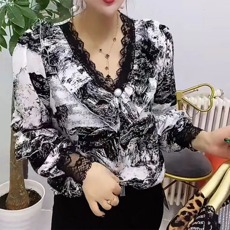 Sexy Leopard Lace Patchwork Shirt Printed Spring Autumn Elegant V-Neck Women's Clothing Commute Stylish Ruffles Folds Blouse New