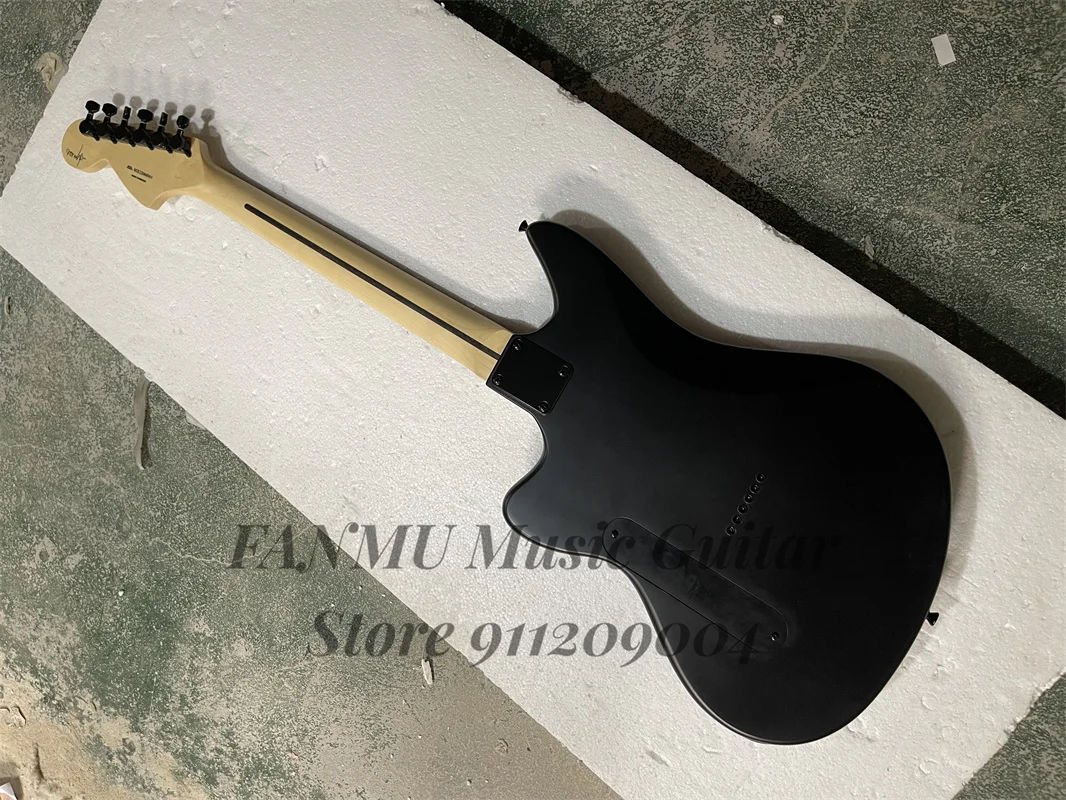 Matte Black Electric Guitar Jag Basswood Body Maple Neck Rosewood Fingerboard 22 Frets  Locked Tuners Fixed Bridge Colse Pickups