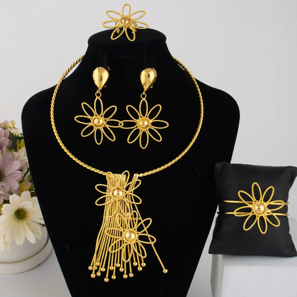

Golden Color Fashion Luxury Female Jewelry Set Necklace Earrings Bangle Ring for Dubai African Women Party Jewelry Gifts