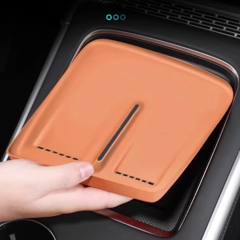 لوحة شحن لاسلكية بطانة حماية من السيليكون لـ Xpeng Xiaopeng G9 2022-2025 مقاومة للغبار زلق تعديل السيارة ملحقات الديكور