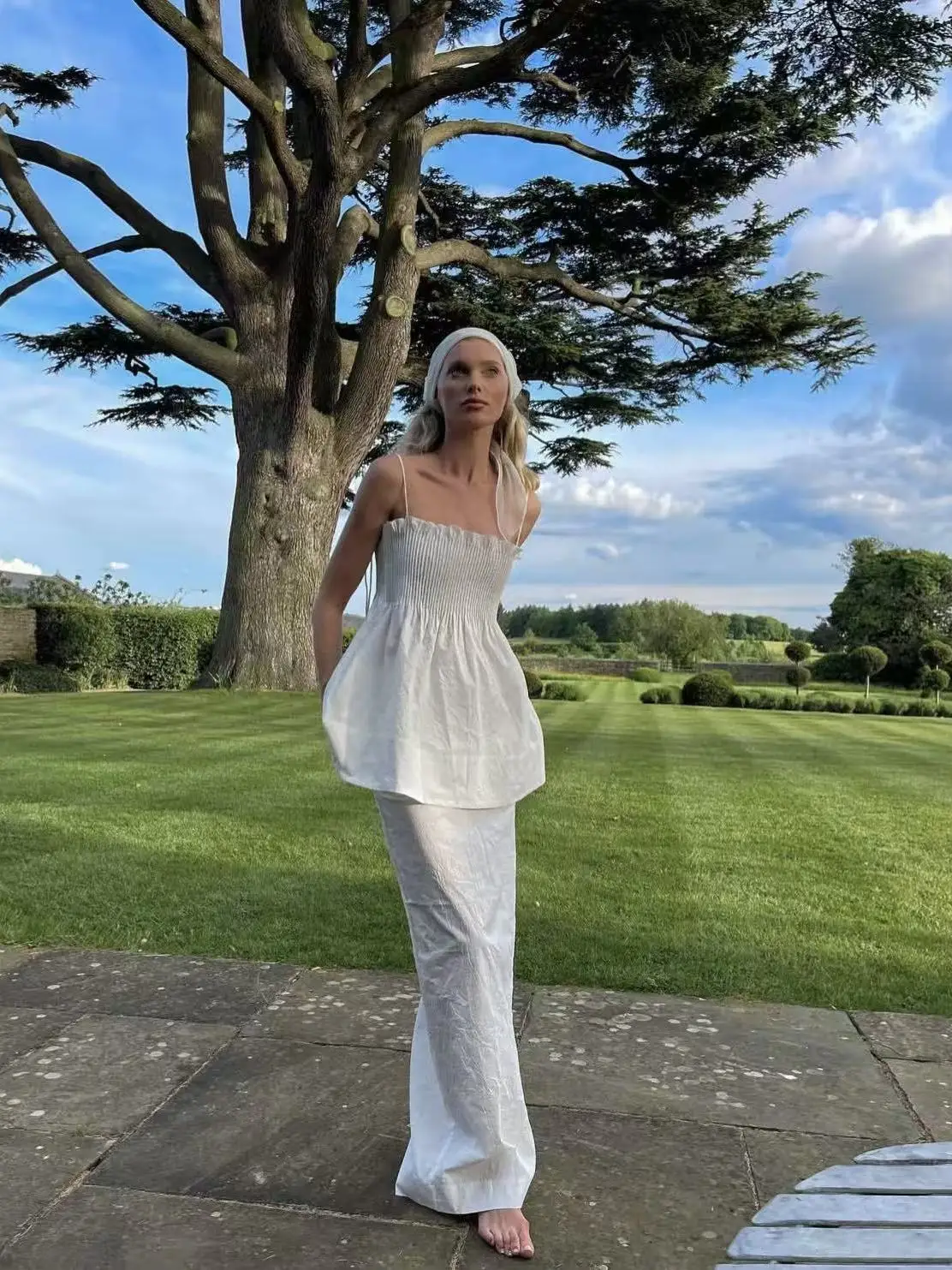 

Hoskelsa Summer Atmosphere Wood Grain Pleated Fluffy Hem Tie Strap Tube Top Vest Women's Slim Fit Cotton Linen Blend Out...