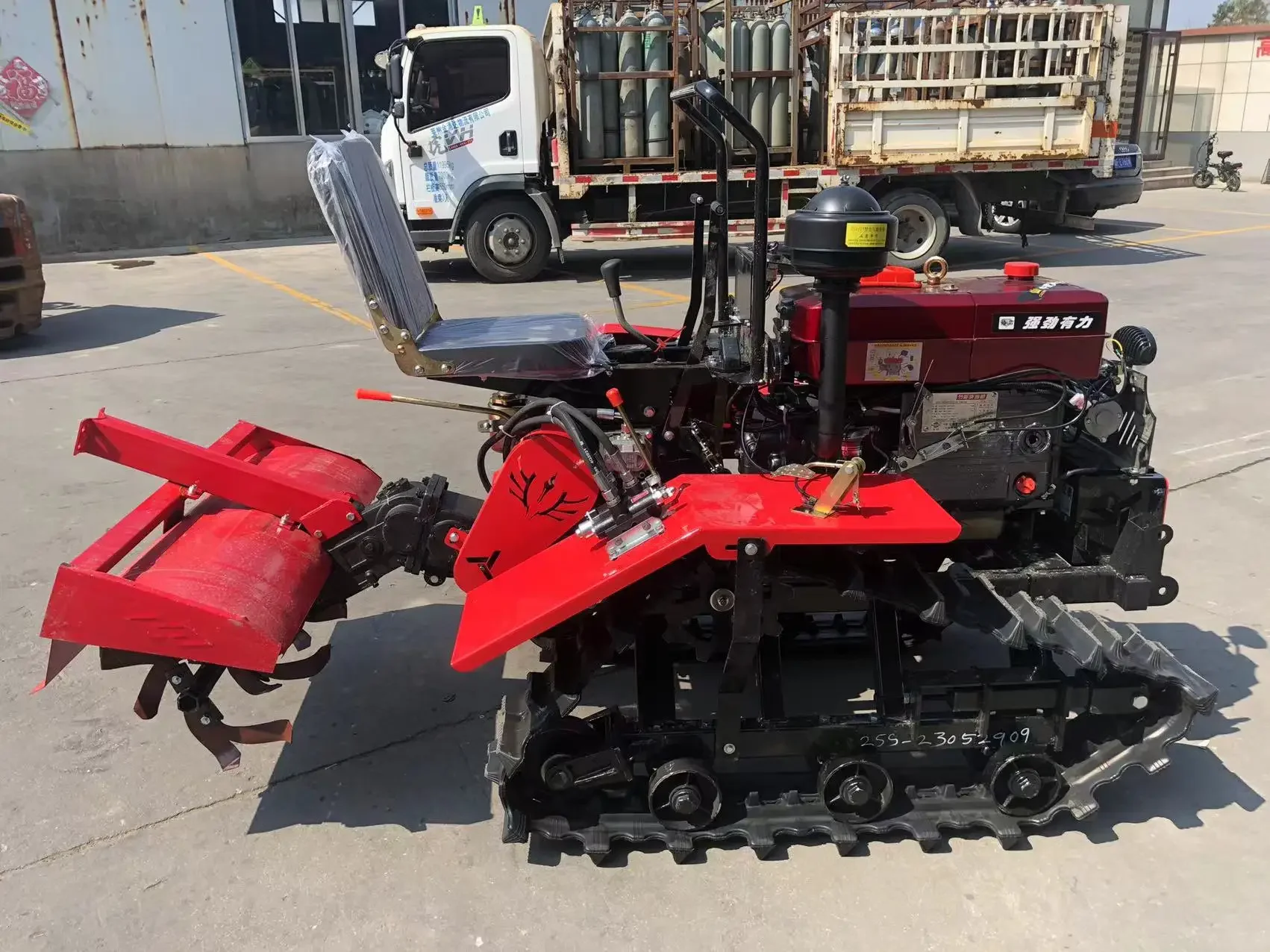 rupsscultivators landbouwmachines landbouwapparatuur landbouwfrezen cultivators rubberen tractor