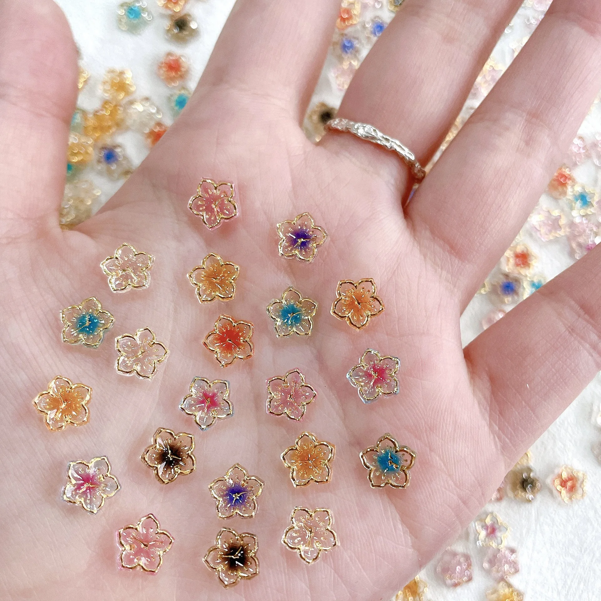 30pcs Mixed Color Clock Flower Nail Charms Five-petal Flower Nails Rhinestones Ornaments 3D Shiny Ice-through Manicure Supplies