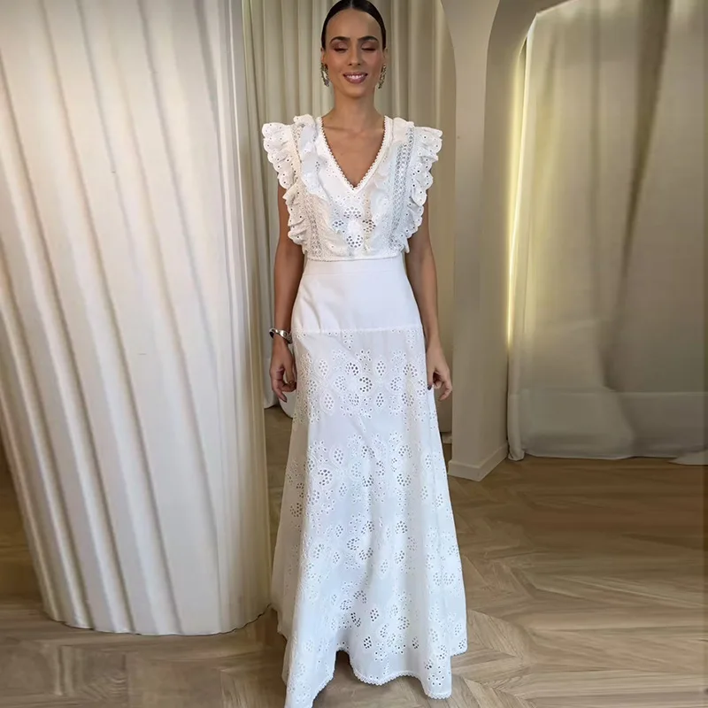 أنيقة الدانتيل والتطريز تنورة مجموعة امرأة 2025 أنيق جودة عالية الأبيض الجوف خارج Ruched أعلى عالية الخصر تنورة طويلة 2 قطعة مجموعة