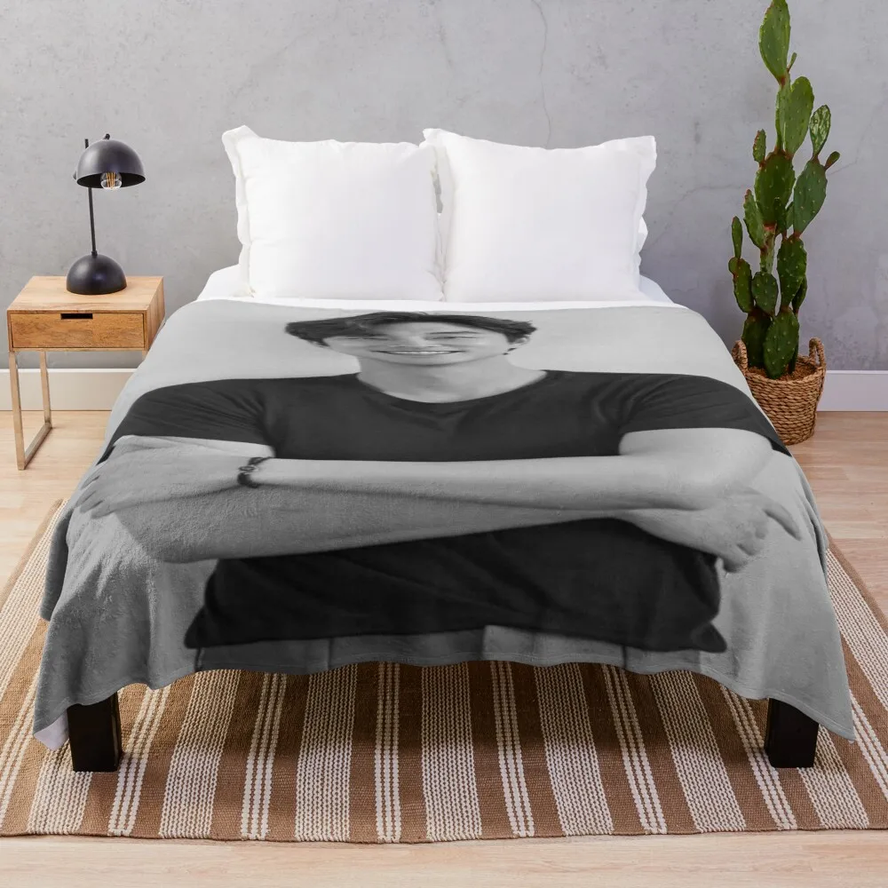 

Gong yoo lovers Throw Blanket