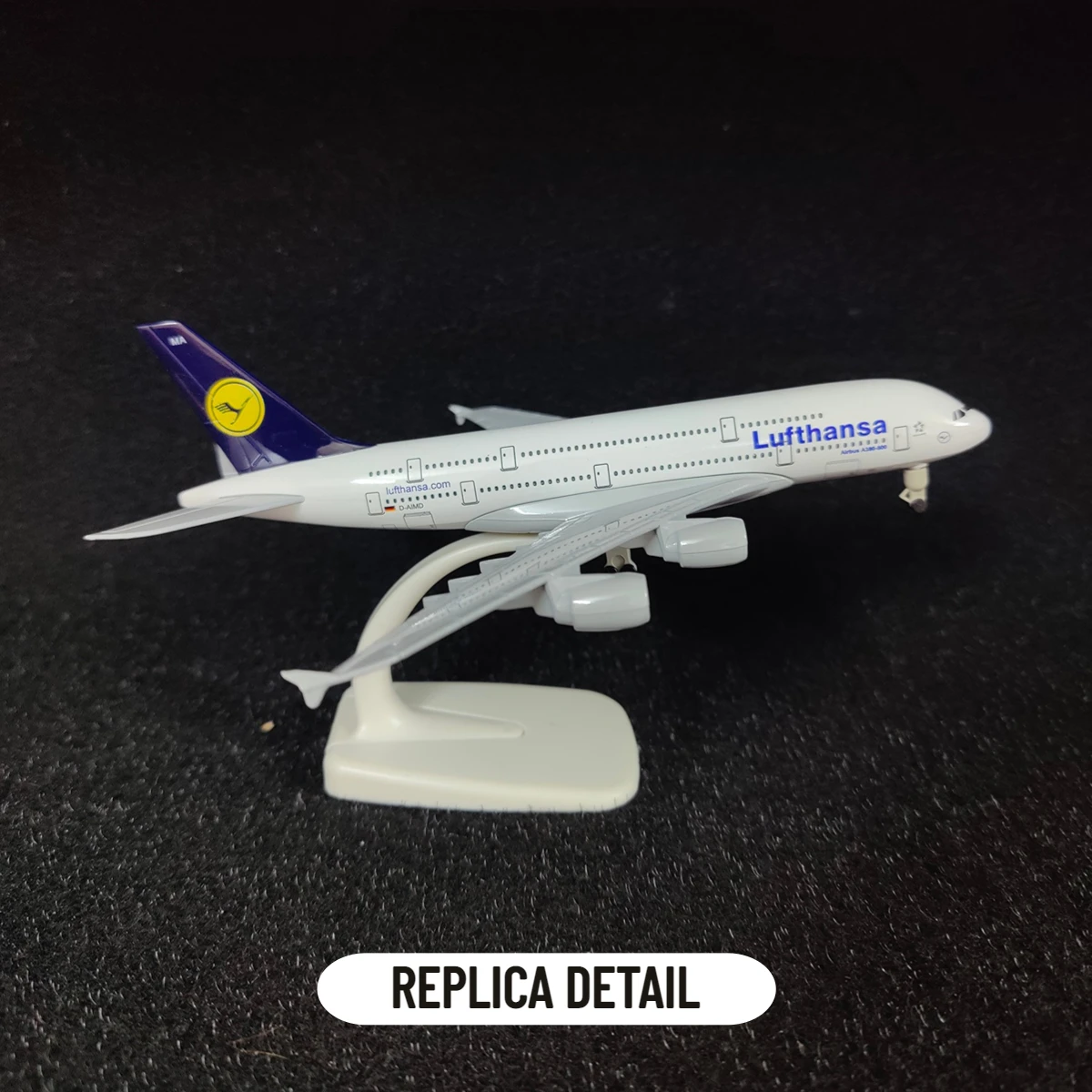 Scale 1:250 Metal Aircraft Model Replica, Lufthansa Airlines A380 Airplane Aviation Miniature Art Collection Kid Boy Toy Gift