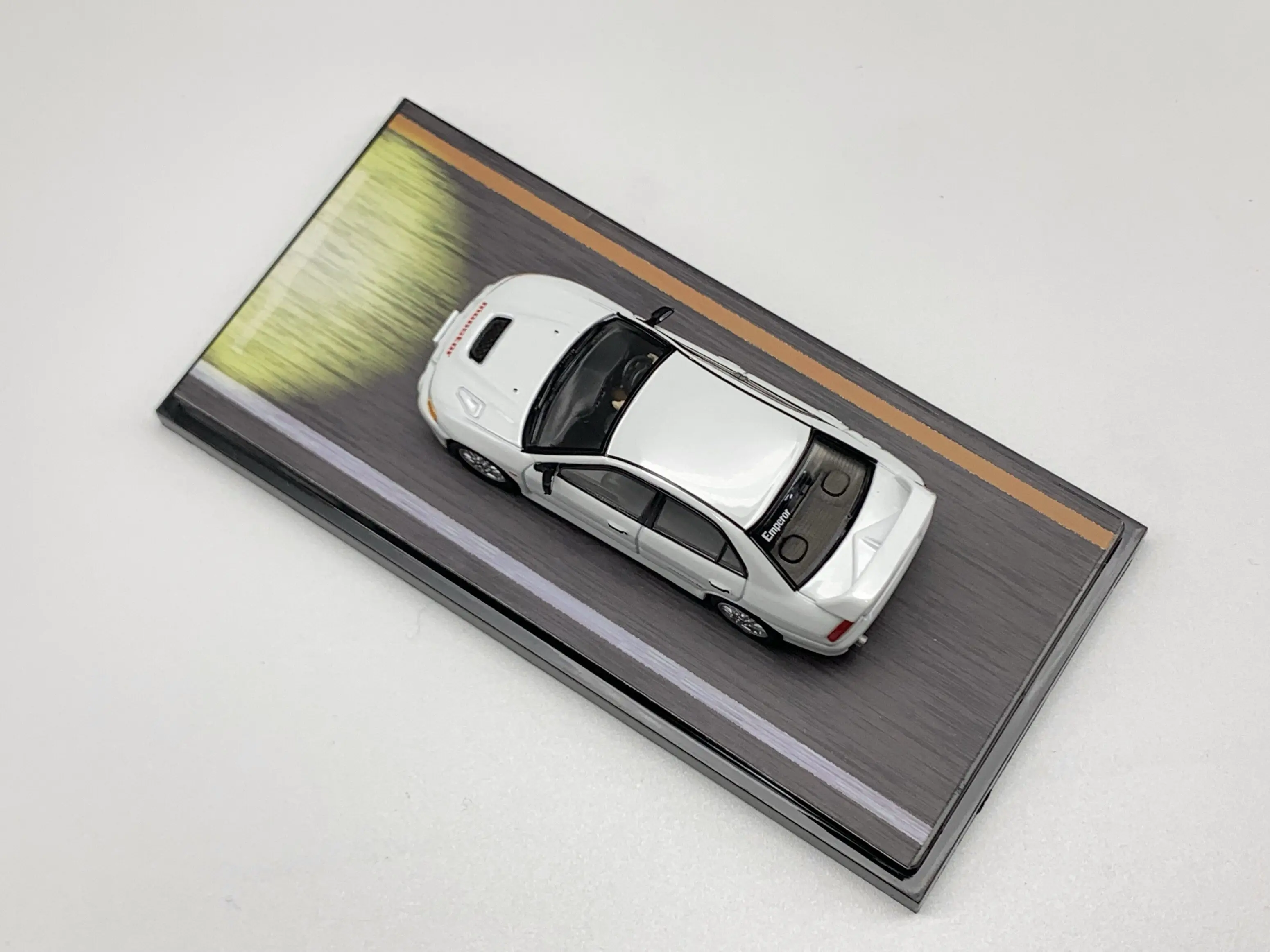 Diecast Hobby Japan 1:64 Scale Mitsubishi EVO 4 White Alloy Car Model view 2