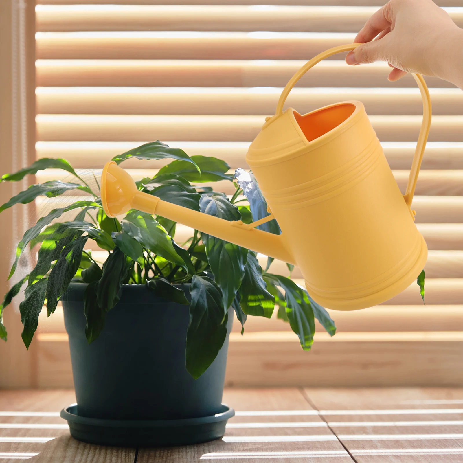 

Thickened Sprinkler Table-top Watering Can Plants Outdoor Office The Flowers Tarnish-resistant Supply Plastic Gardening Kettle