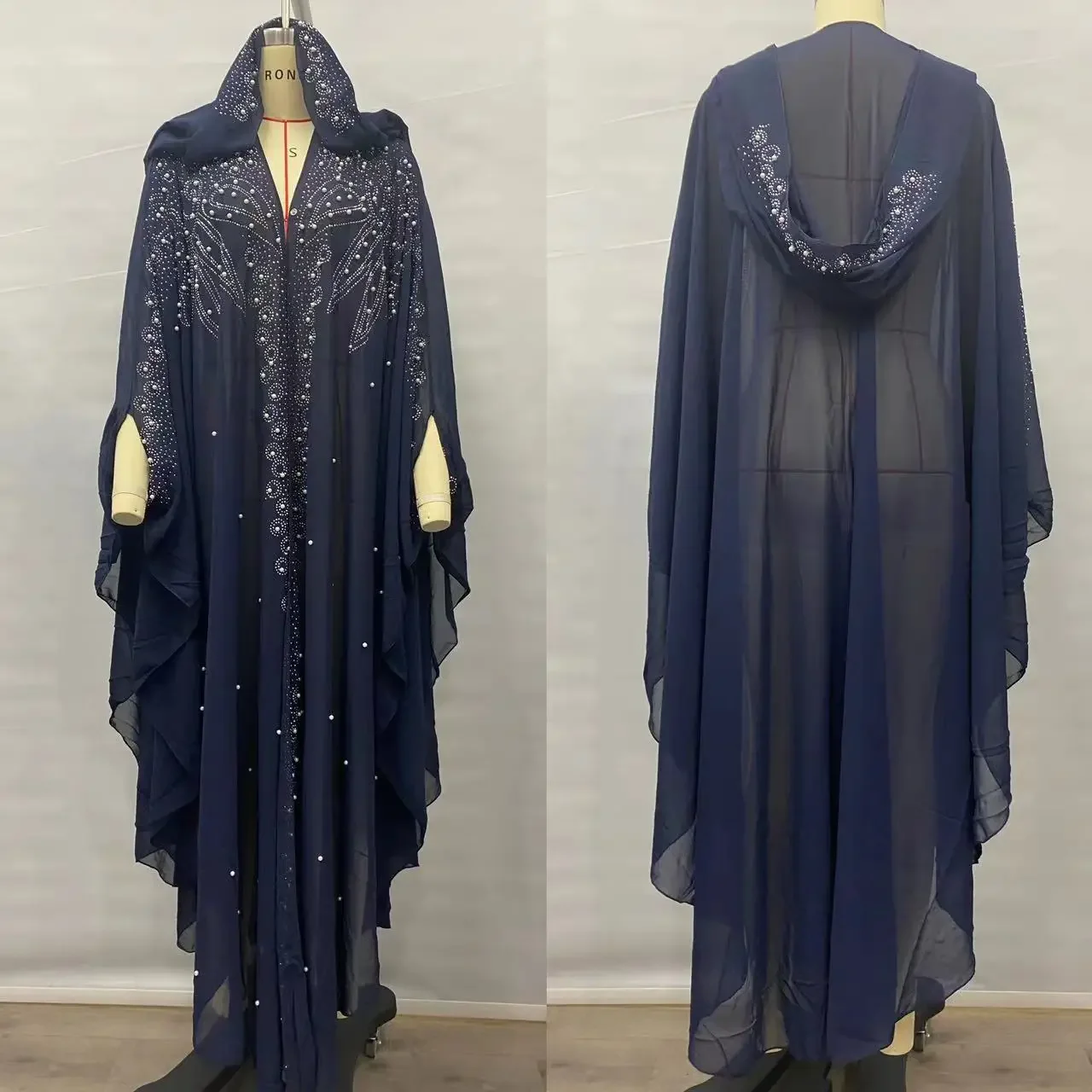 Middle East Africa Hot Sale Muslim Long Robe Shoulder Cover Hooded Cloak Batwing Sleeve Glittering Rhinestone Women's Dress