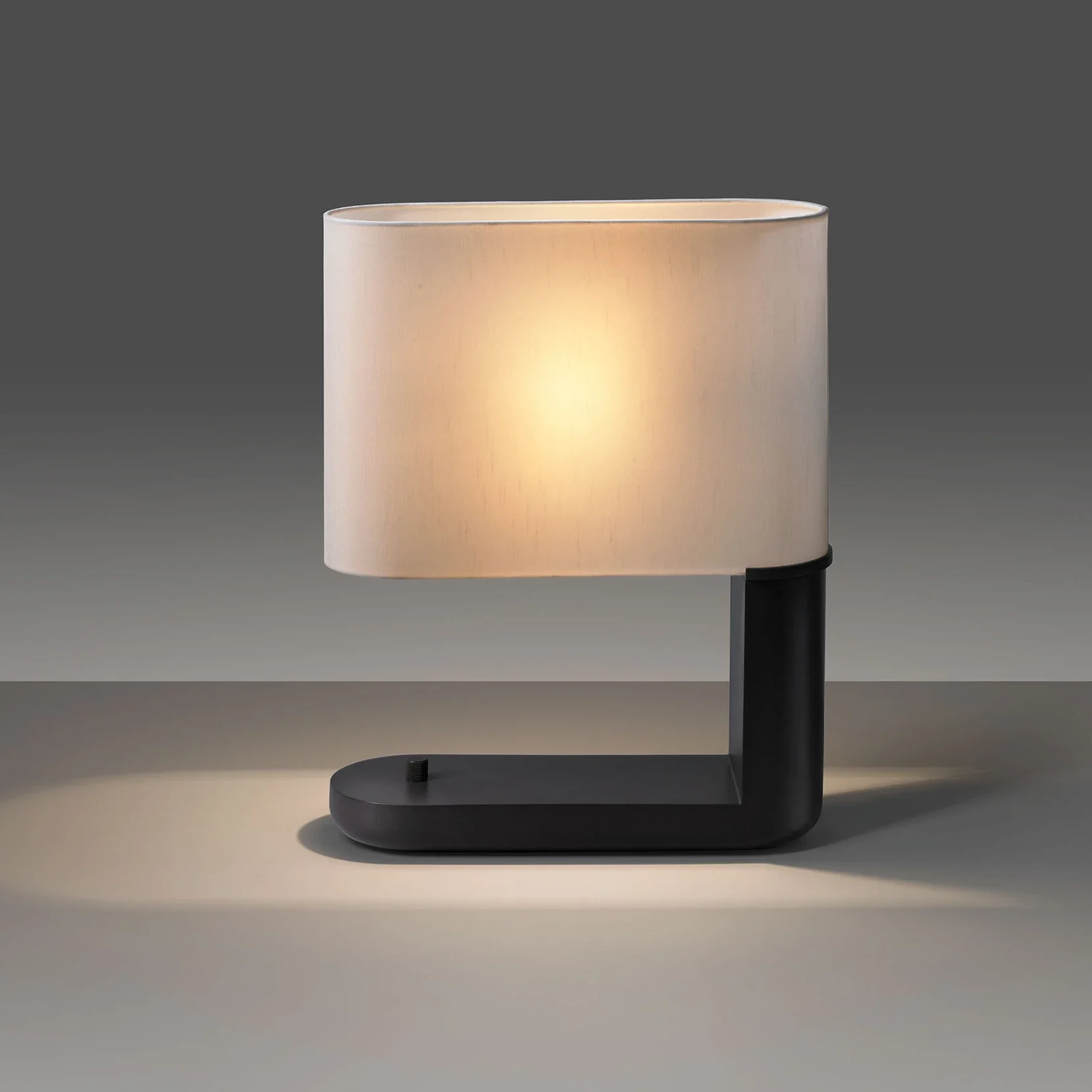 Factory Price Jonathan Browning Ambrault Brass Table Lamps Modern Luxury Led Linen Table Light Lighting For Reading room