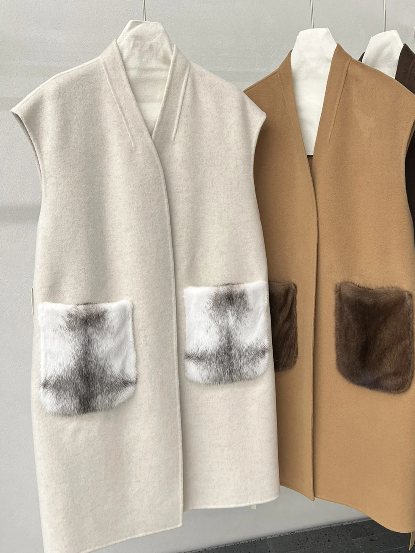 고품질 캐시미어 울 조끼, 중간 길이 밍크 포켓 타이 웨이스트 중간 길이 민소매 양면 울 가디건