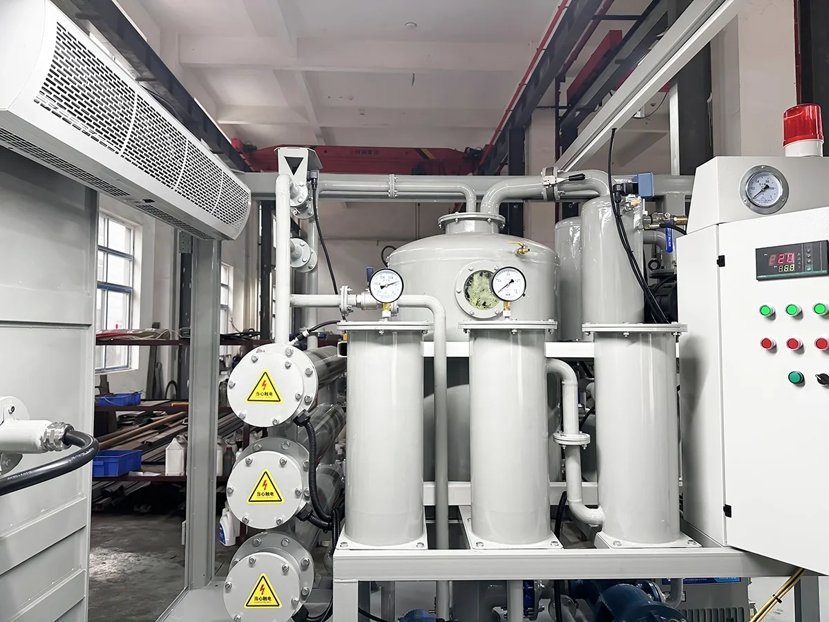 Machine de déshydratation d'huile de transformateur, système de récupération d'huile de transformateur, usine de purification d'huile de transformateur