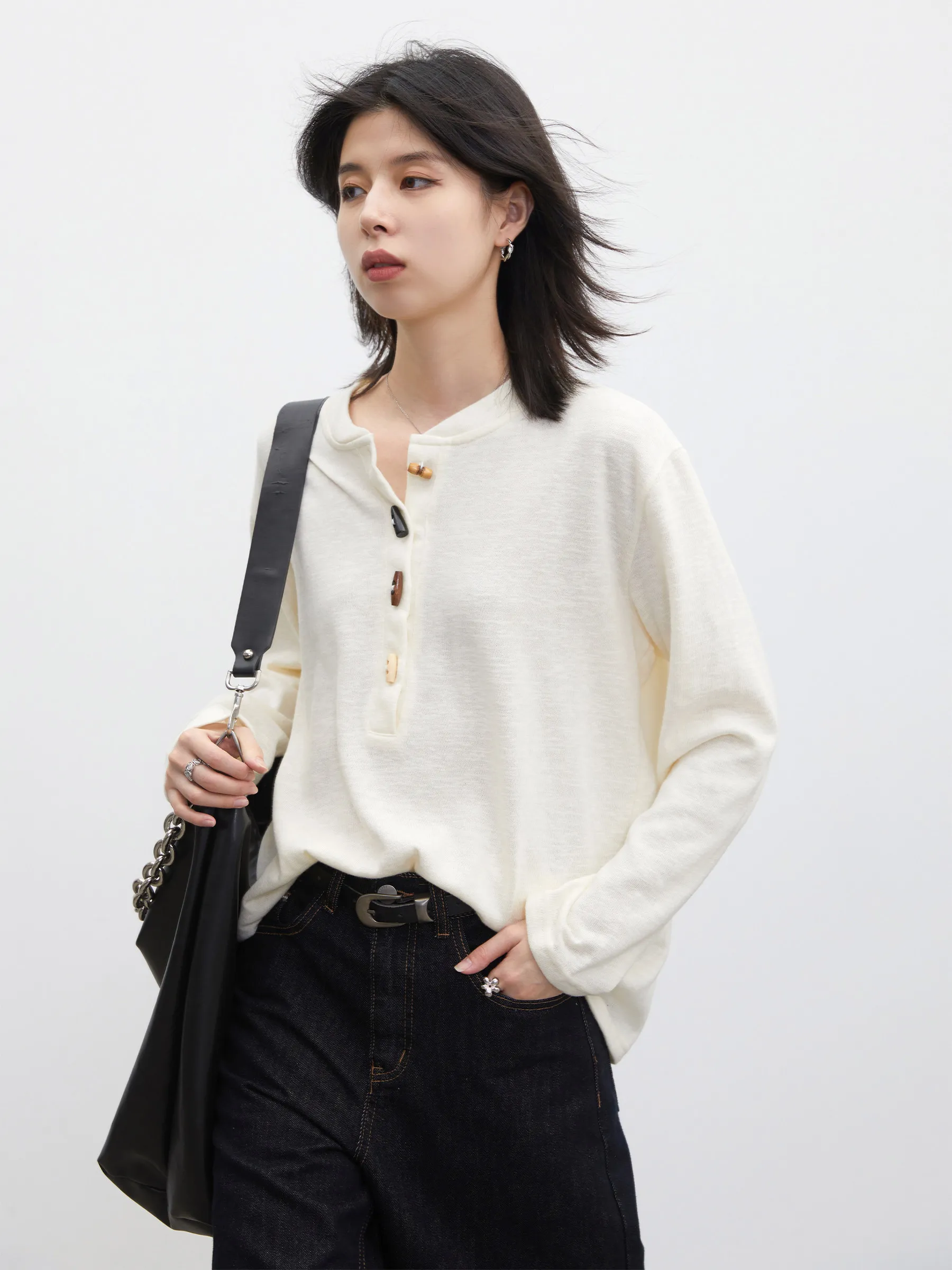 CHIC VEN New Women Long Sleeve T-Shirts White Solid Button Design Round Neck Thin Female Kitted Top Pullover Spring Autumn 2026
