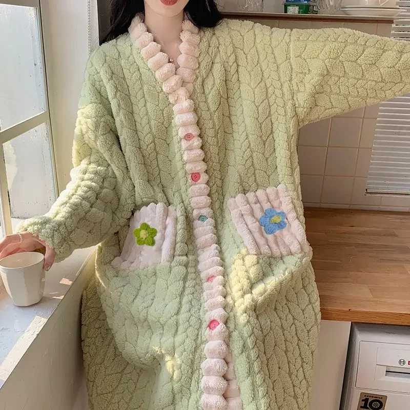 Big Size Nightgown Flannel Robe Warm Bathrobe Women Long Sleeve Long Robe Thick Loungewear Flower Coral Fleece Cardigan