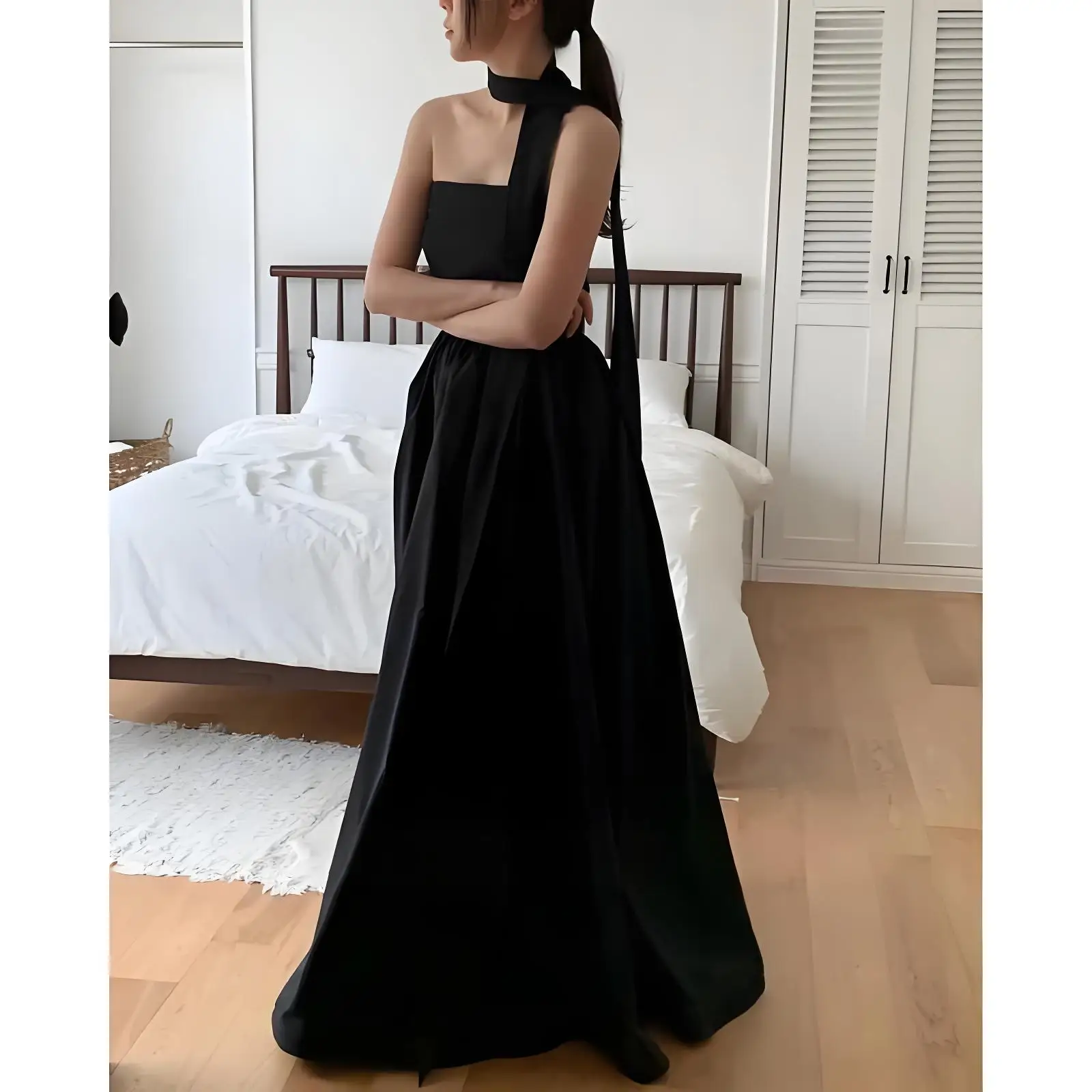 فساتين سهرة Beshinel مخصصة بأشرطة سباغيتي سوداء فاخرة أنيقة بدون أكمام وأربطة فساتين حفلات الزفاف