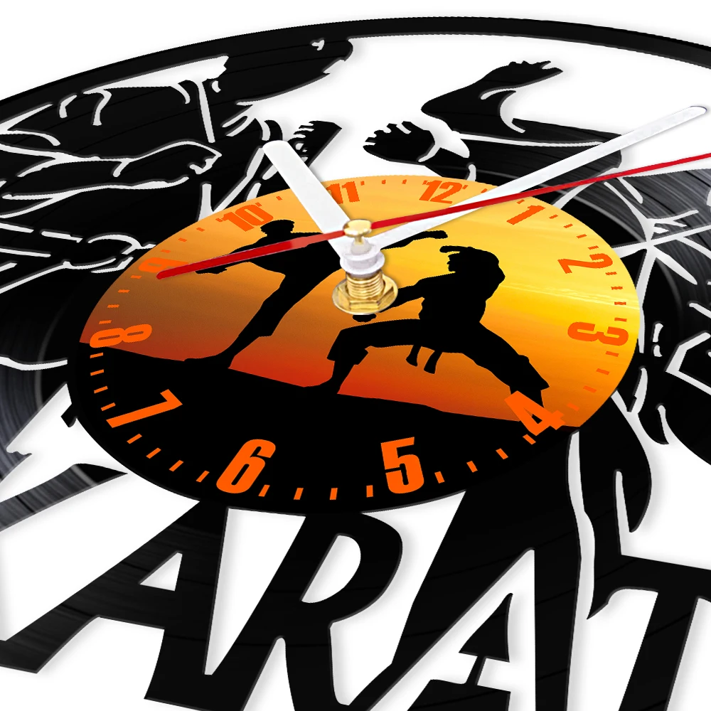 Karate Fighter Vinyl Record Wall Clock Martial Home Gym Fighting Decor Dojo Sign Retro Music Album Wall Clock Karate Lover Gifts