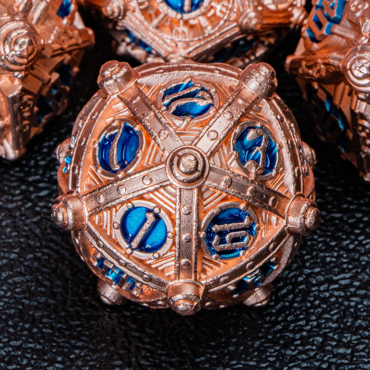 

7PCS Gold Blue Dnd Metal Dice Set RPG Polyhedral D dnd D Dice For Dungeons and Dragons Pathfinder Role Playing Games D20 Dice