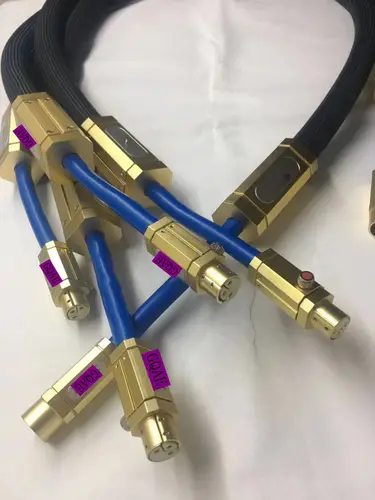 ♔ ♔ ♔   Kabel XLR