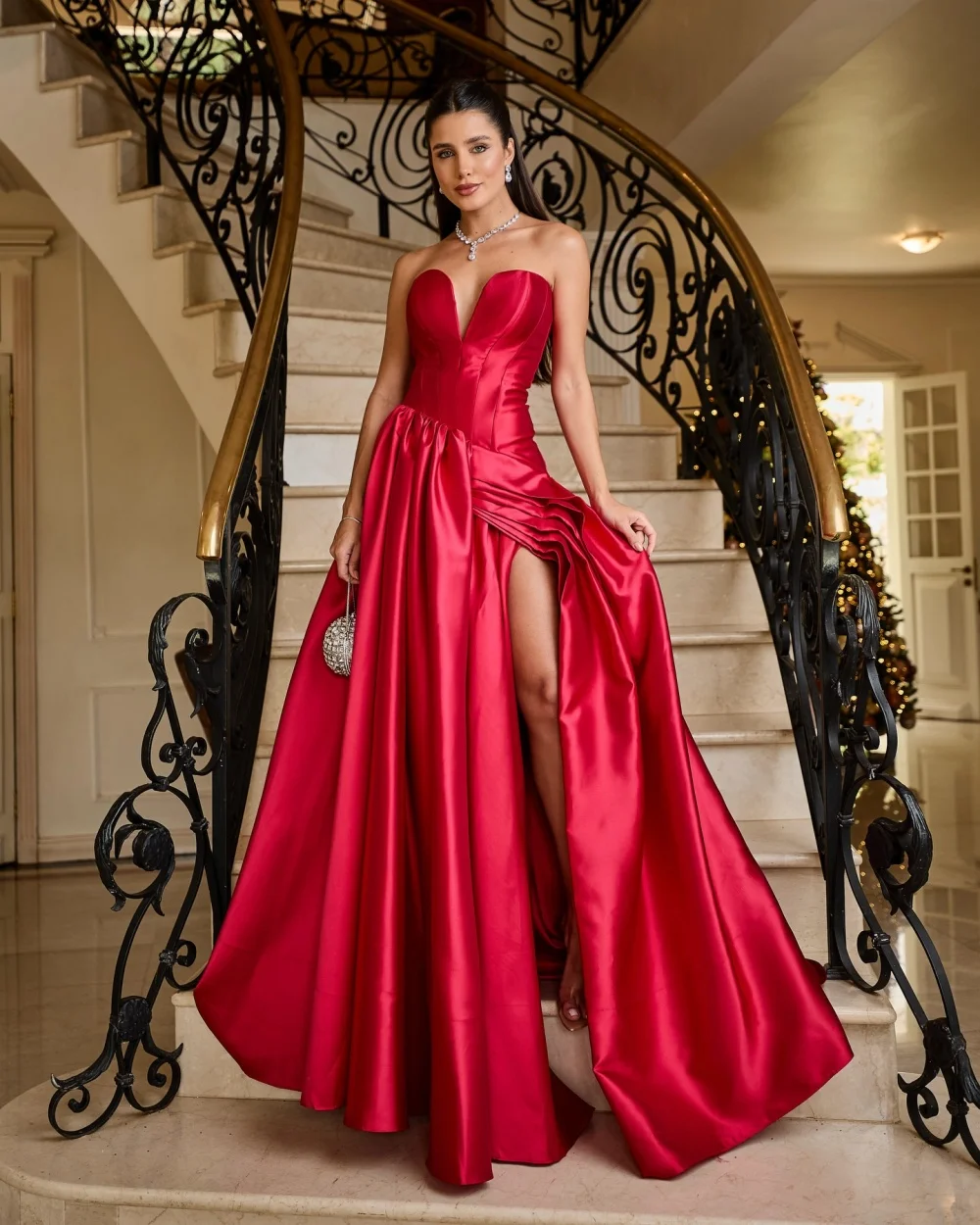 

Customized Modern Style Women Charmeuse Ruched Pleat A-Line Evening Dress Elegant Sweetheart Sleeveless Floor Lenght Party Gowns