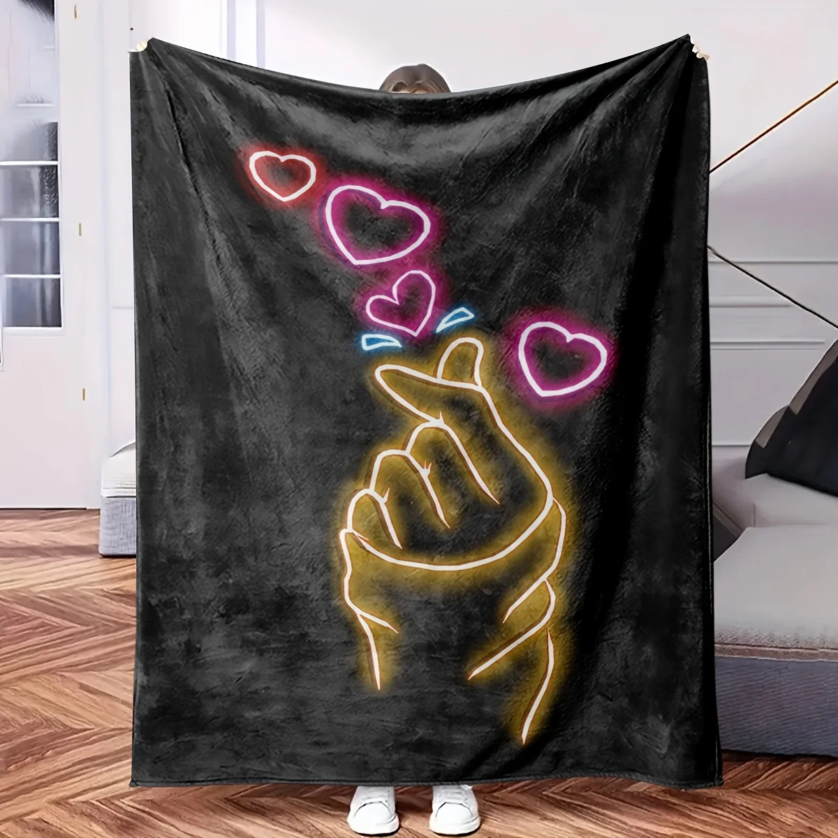Aesthetic Neon Heart Dreamy Throw Blanket for Living Room Decor Chunky Soft Comfort Throw 150x230cm