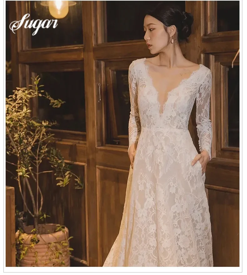 Lightweight Wedding Dress V-Neck Bride Gown Lace Vintage Backless 2025 A-Line Customized Long Sleeve Outdoor Reception Dress
