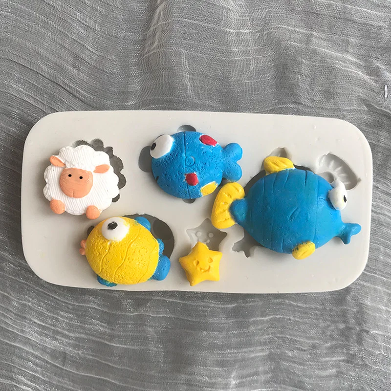 

Cartoon Fish Silicone Mold Kitchen DIY Cake Baking Tool Dessert Cookie Chocolate Mold Cupcake Decorating Mold