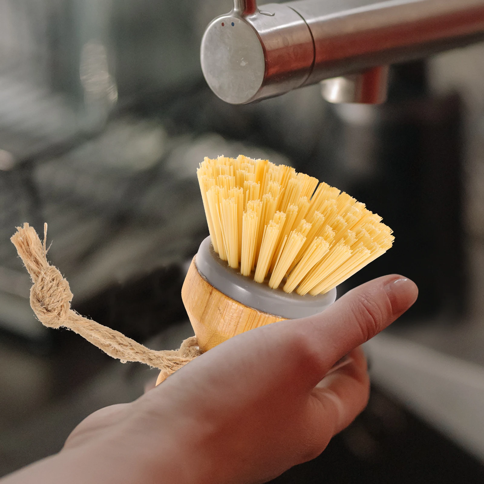 

Kitchen Brushes Bristle Scrubber Cleaning Pot Dishes Handheld Dishwashing Wok Pan Vegetable Brush for Kitchen Supplies
