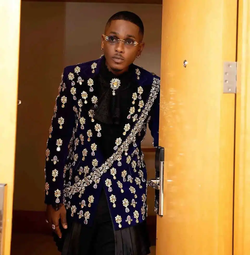 Crystal Groom Wedding Tuxedos 2 Pieces Plus Size Beading Mens Pants Suits Banquet Party Birthday Wear Customized