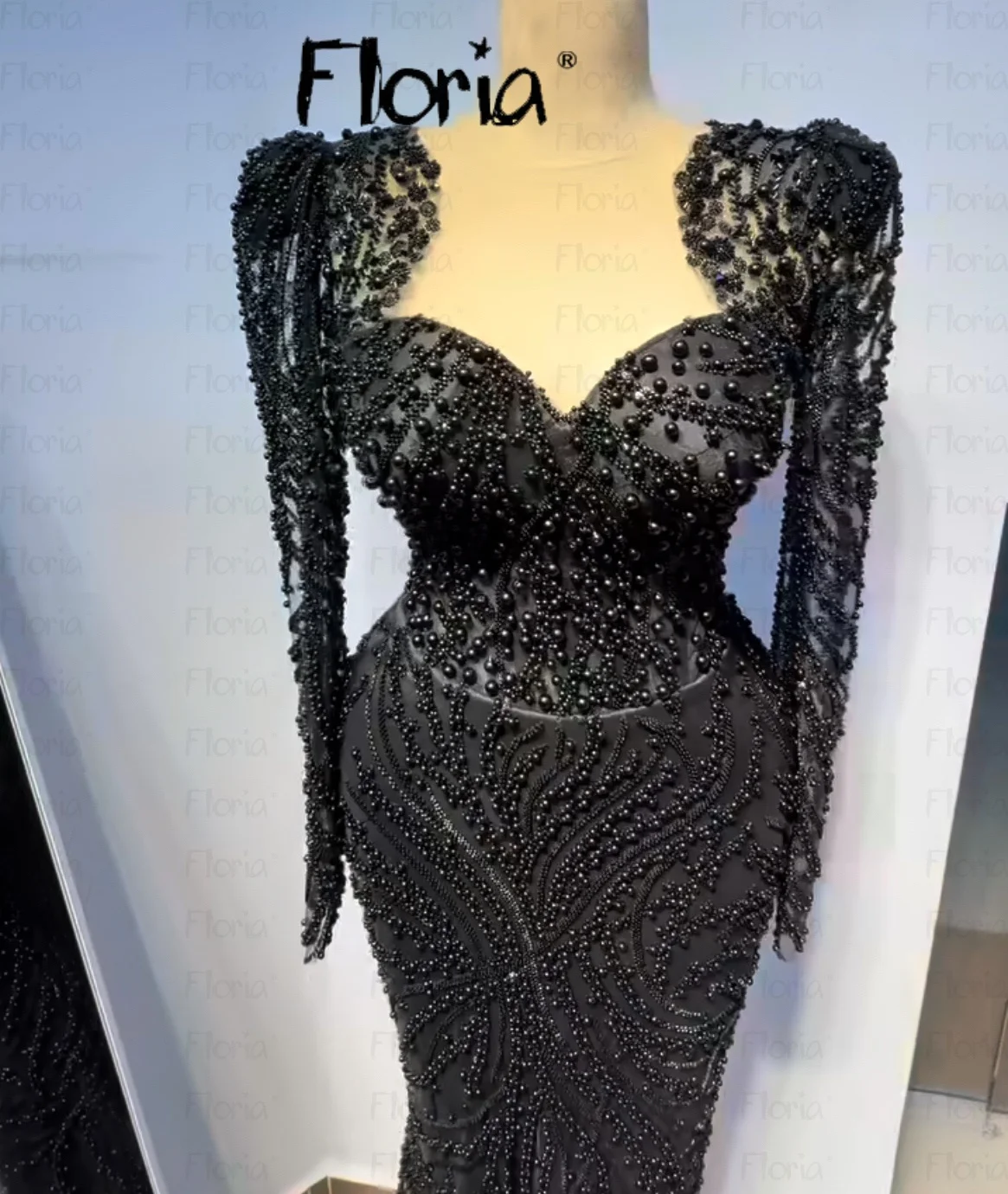 

Vintage Black Long Sleeve Prom Dress Sweetheart Sheer Neck Beaded Lace Wedding Party Gowns Customized Formal Black Evening Dress