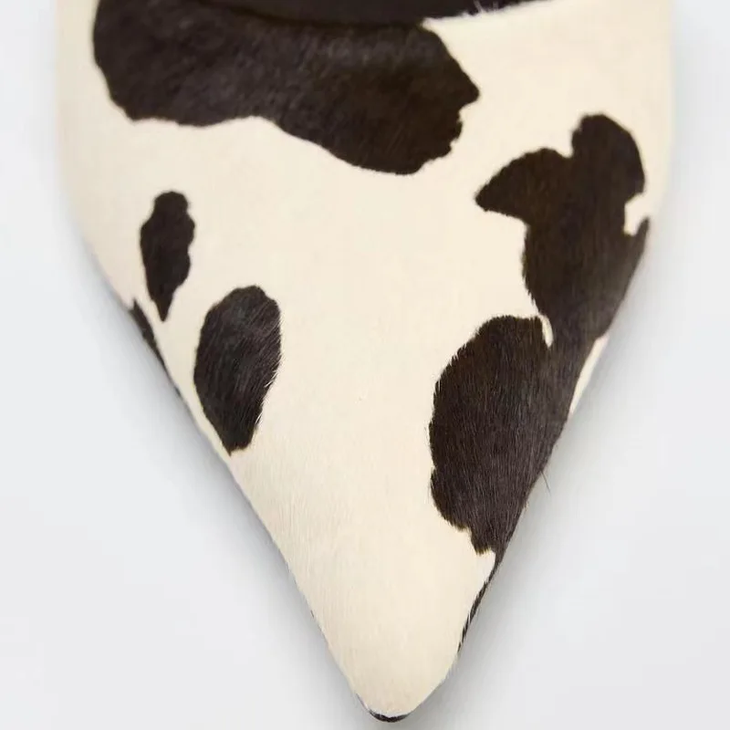 Sandal Musim Panas Gesper Wanita dengan Sandal Hak Kucing Sepatu Gaun Seksi Hak Tinggi Stiletto Bulu Kuda Sandalias Wanita