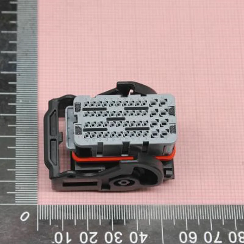 154 pins male CMC Header 34763-0001  643201318 64321-2011 64321-2019  643231039 643231029