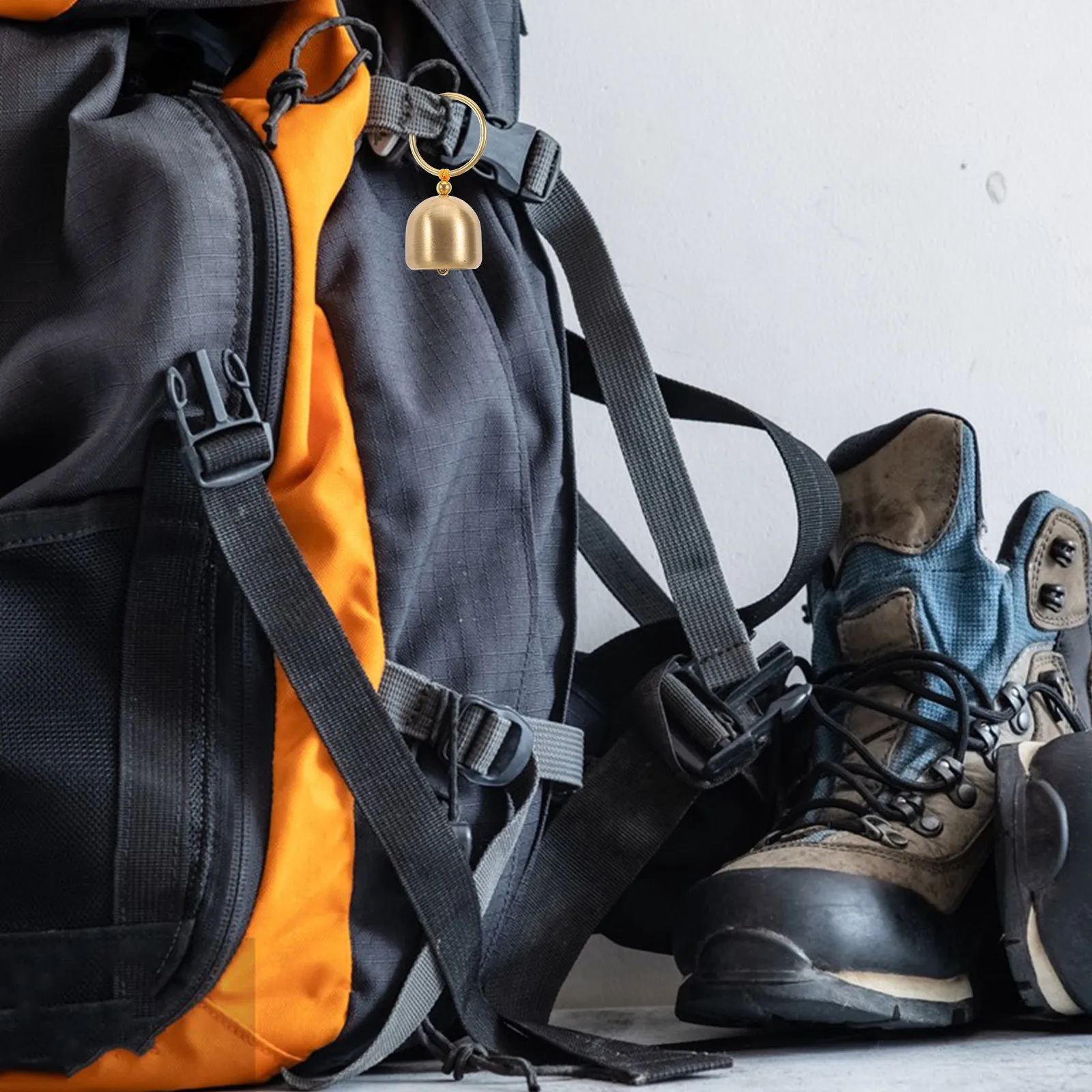 

Маленькие уличные латунные колокольчики в винтажном стиле, отпугивающие медведей, для походов, кемпинга, путешествий, подвесные украшения для рюкзаков, забавные рождественские украшения